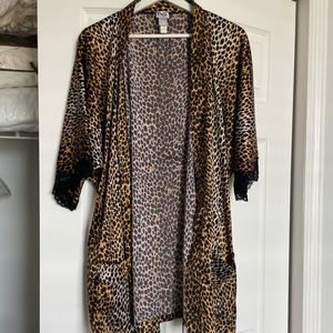 Vintage D&G Dolce & Gabbana Leopard Print Satin Lace Trim Robe